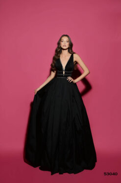 Vestido de Fiesta y Festera modelo 53040 de Lucía 1990 en Valencia.