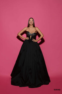 Vestido de Fiesta y Festera modelo 53042 de Lucía 1990 en Valencia.