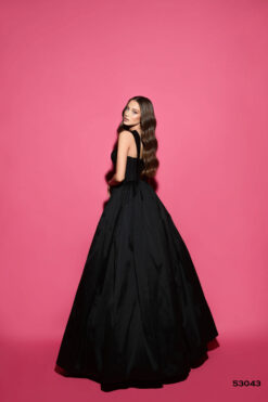 Vestido de Fiesta y Festera modelo 53043 de Lucía 1990 en Valencia.