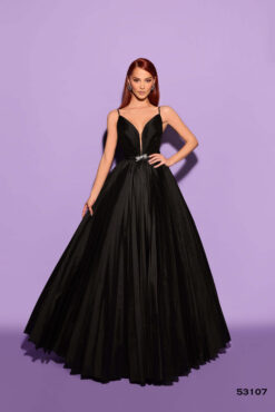 Vestido de Fiesta y Festera modelo 53107 de Lucía 1990 en Valencia.