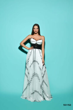 Vestido de Fiesta y Festera modelo 53152 de Lucía 1990 en Valencia.