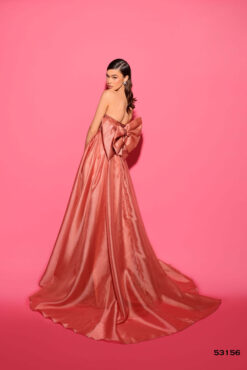 Vestido de Fiesta y Festera modelo 53156 de Lucía 1990 en Valencia.