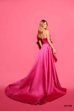 Vestido de Fiesta y Festera modelo 53195 de Lucía 1990 en Valencia.