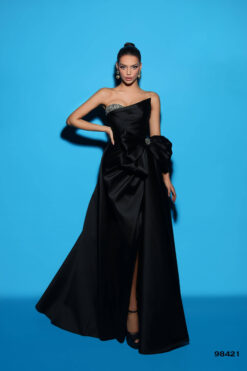 Vestido de Fiesta y Festera modelo 98421 de Lucía 1990 en Valencia.