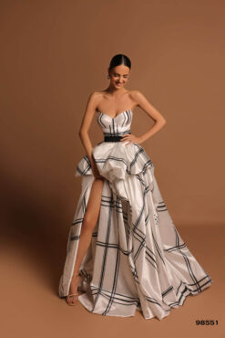 Vestido de Fiesta y Festera modelo 98551 de Lucía 1990 en Valencia.