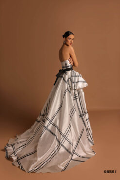 Vestido de Fiesta y Festera modelo 98551 de Lucía 1990 en Valencia.