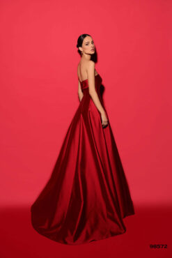 Vestido de Fiesta y Festera modelo 98572 de Lucía 1990 en Valencia.